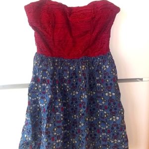 Vintage Lace and button patterned dress